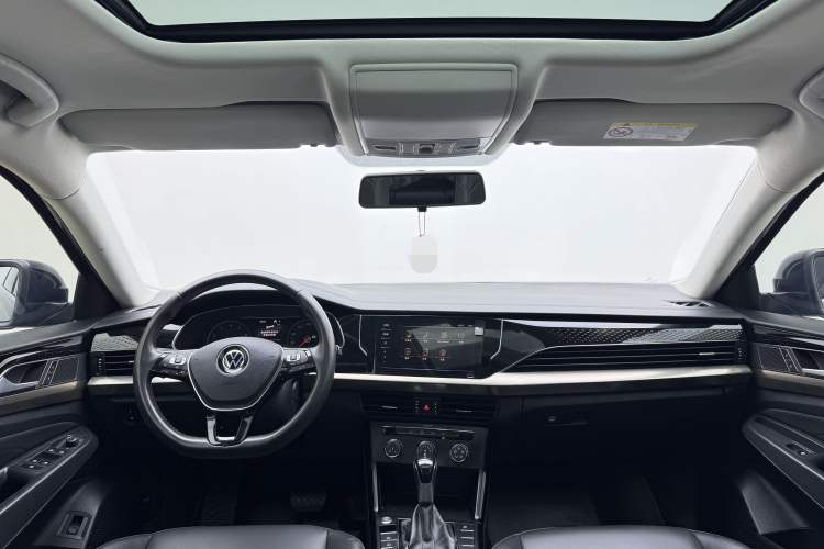 Used Volkswagen Passat 2020 Revised Version 280TSI Business Edition China VI Standard Interior 2