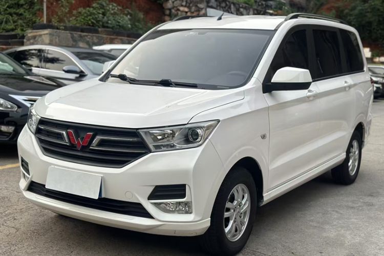Used Wuling Hongguang 2019 1.5L S Comfort Edition China VI LAR