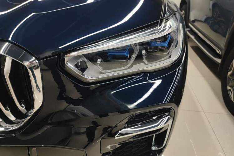 Used BMW X5 2022 Restyled xDrive 30Li Luxury Version M Sport Package
