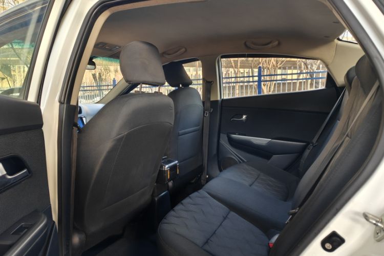 Used Kia K2 2015 Sedan 1.4L MT GLS
