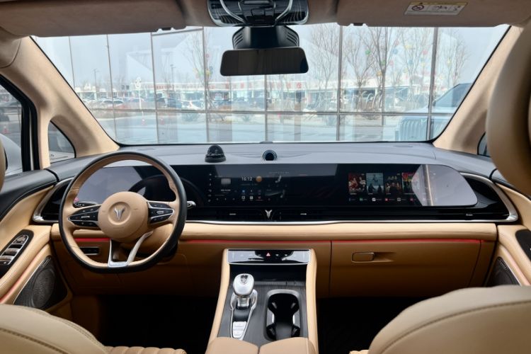 Used VOYAH Dream 2024 PHEV Ultra-Long Range Flagship Edition
