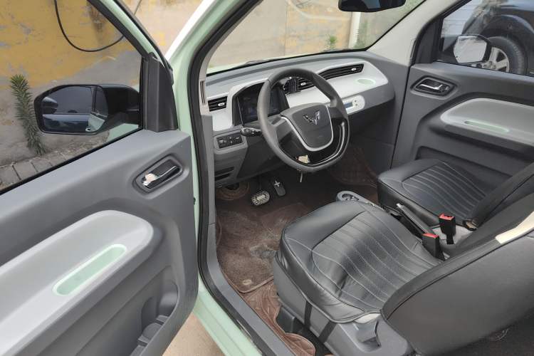 Used Wuling Hongguang MINIEV 2021 Macaron Premium Model – Lithium Iron Phosphate