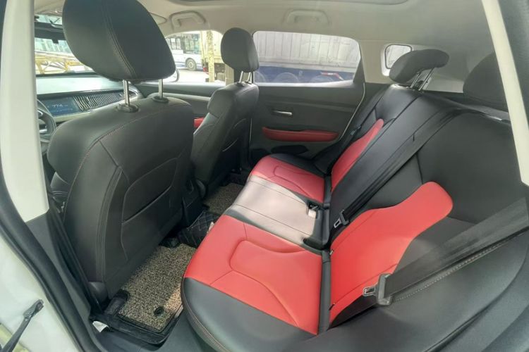 Used Haval H2s 2018 Blue Label 1.5T Dual-Clutch Luxury Model Interior 4