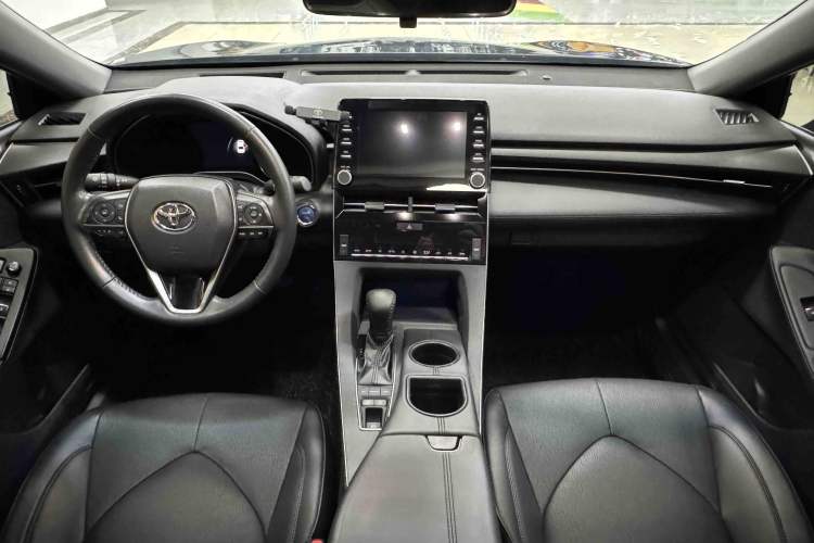 Used Toyota Avalon 2019 Dual-Engine 2.5L Luxury Edition China VI Standard