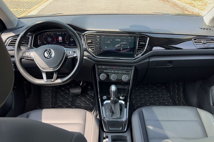 Used Volkswagen T-ROC 2021 280TSI DSG Two-Wheel Drive Comfort Connect Edition