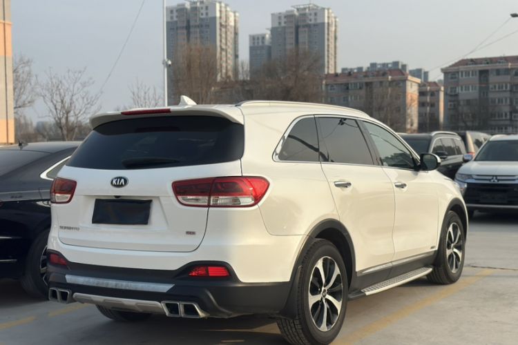 Used Kia Sorento 2015 Sorento L 2.4L Gasoline 4WD Elite Edition 7 Seats China IV Standard
