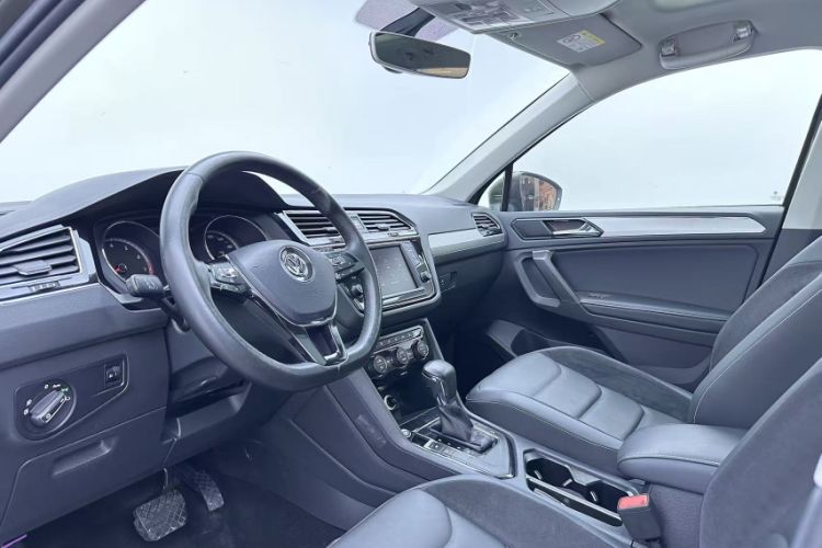 Used Volkswagen Tiguan L 2017 330TSI Automatic Two-Wheel Drive Luxury Edition