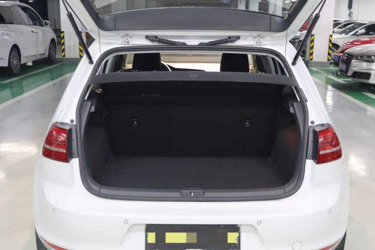 Used Volkswagen Golf 2014 1.6L Manual Fashion Edition