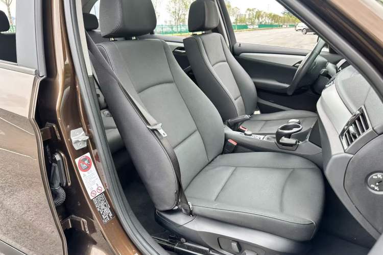 Used BMW X1 2013 sDrive18i Leading Model