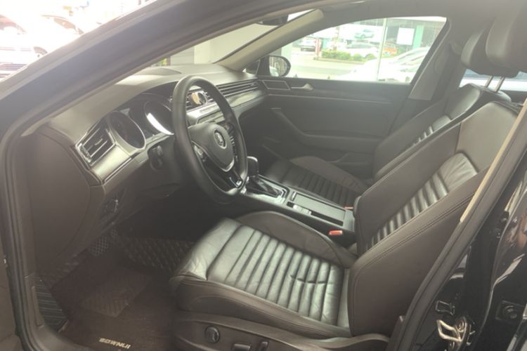 Used Volkswagen Magotan 2018 Facelift 330TSI DSG Luxury Model