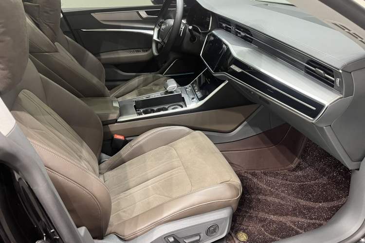 Used Audi A7L 2024 45TFSI S-line Dream-Building Edition Flow Crystal Package