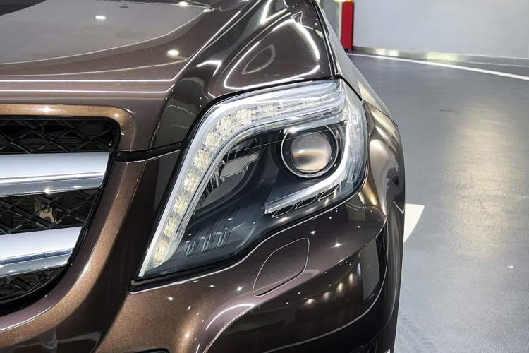 Used Mercedes-Benz GLK-Class 2013 Facelift GLK 300 4MATIC Fashion Edition Exterior 7