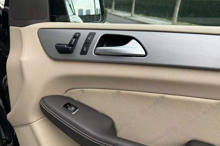 Used Mercedes-Benz GL-Class 2015 GL 400 4MATIC Dynamic Model
