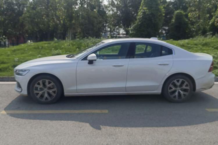 Used Volvo S60 2025 B4 Zhiyi Luxury Edition