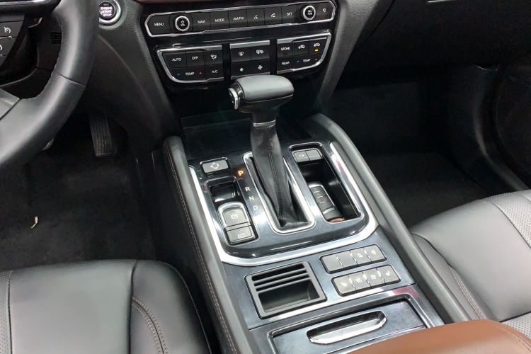 Used GAC Trumpchi GS8 2017 320T Two-Wheel Drive Luxury Smart Connectivity Version (7 Seats)
