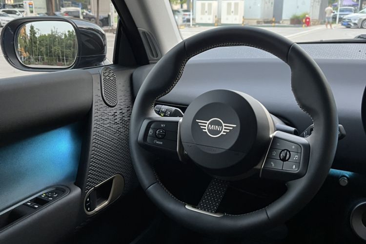 Used MINI Electric MINI COOPER 2024 456km COOPER E Classic Edition
