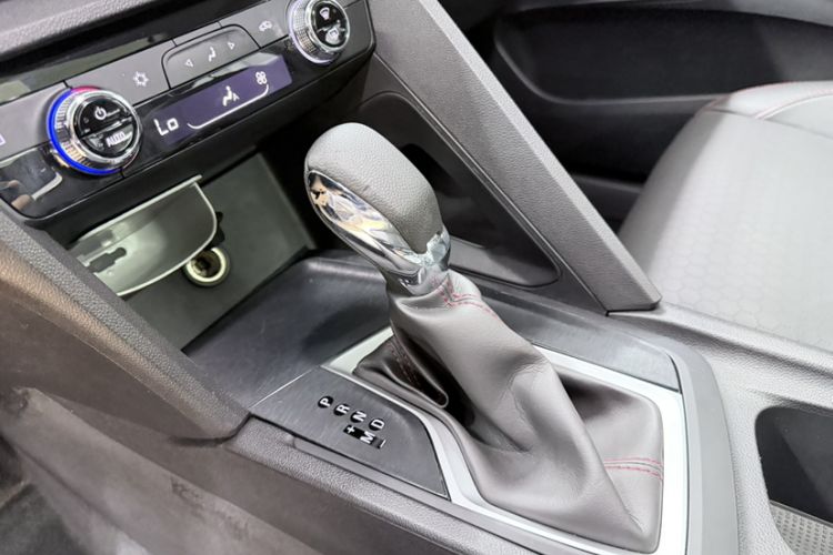 Used Chevrolet Orlando 2019 Redline 530T Automatic Enjoyment Version (5+2 Seating) China VI