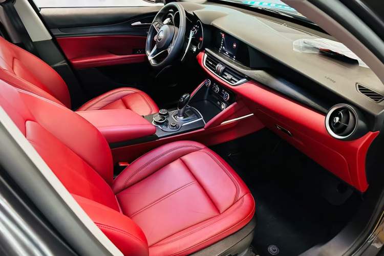 Used Alfa Romeo Stelvio 2017 2.0T 280HP Luxury Edition