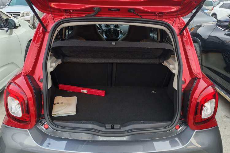 Used smart forfour 2016 1.0L 52 kW Passion Edition
