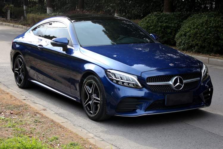 Used Mercedes-Benz C-Class 2019 C 260 Coupe Exterior 3