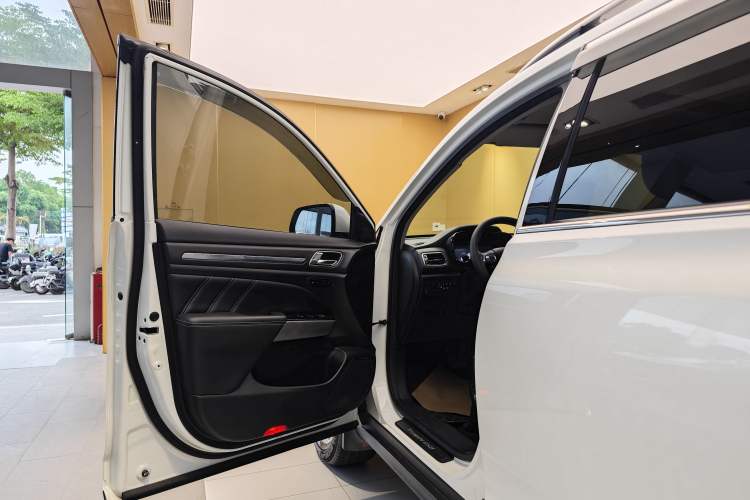 Used GAC Trumpchi GS8 2020 390T Two-Wheel Drive Luxury Smart Connectivity Version (7 Seats) Exterior 4