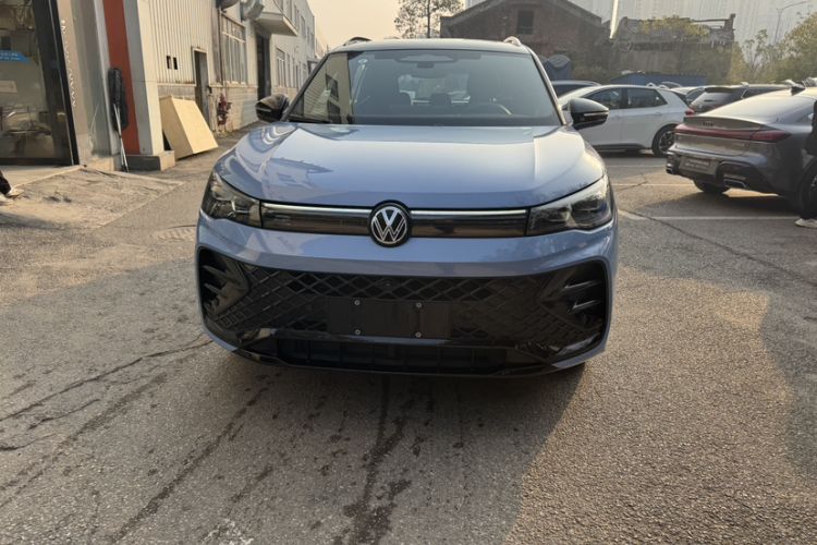 Used Volkswagen Tiguan L 2024 PRO 380TSI Four-Wheel Drive R-Line Prestige Edition
