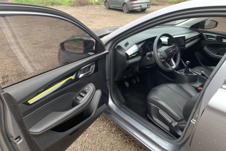 Used Roewe i5 2021 1.5L Manual Diamond Edition Interior 7