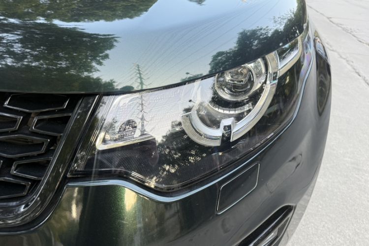 Used Land Rover Discovery Sport 2019 240 PS SE Version China VI Standard
