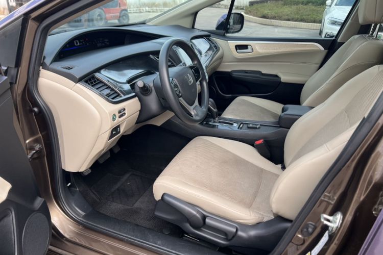 Used Honda Jade 2014 1.8L Automatic Comfort Elite Version 5 Seats
