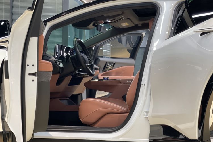 Used Cadillac OPTIQ 2024 Four-Wheel Drive Long-Range Version
