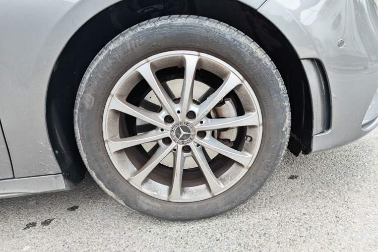 Used Mercedes-Benz A-Class 2020 Restyled A 200 L Sport Sedan Fashion Version Exterior 4