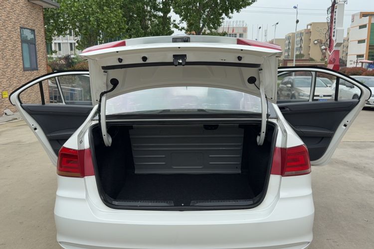 Used Volkswagen Santana 2019 1.5L Automatic Fashion Edition China VI Trunk