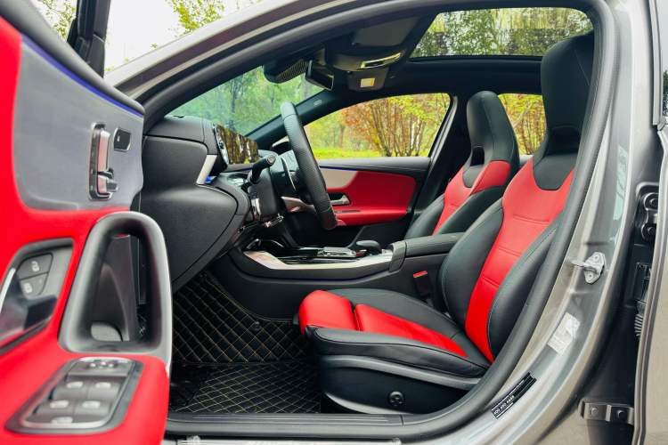 Used Mercedes-Benz A AMG 2020 Facelifted AMG A 35 4MATIC Interior 11