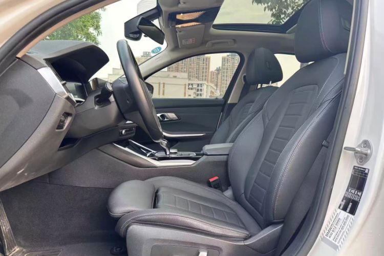 Used BMW 3 Series 2021 320i Sport Package Exterior 5