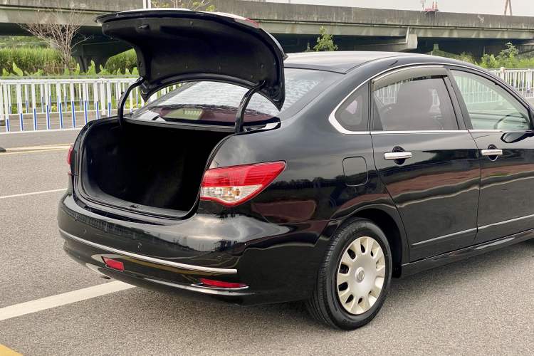 Used Nissan Sylphy 2012 Classic 1.6XE Automatic Comfort Edition Exterior 10