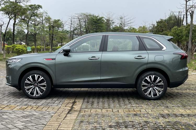 Used Hongqi HS6 PHEV 2026 220 All-Wheel Drive Smart Hybrid Version Exterior 6