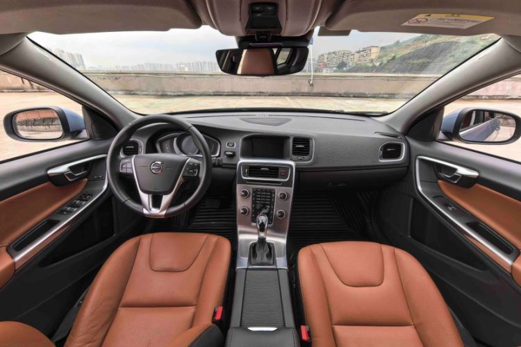 Used Volvo S60 2018 S60L T4 Smart & Ambitious Edition
