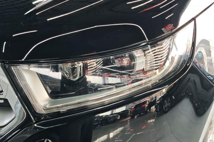 Used Ford Edge 2016 EcoBoost 245 Two-Wheel-Drive Titanium 7-Seater