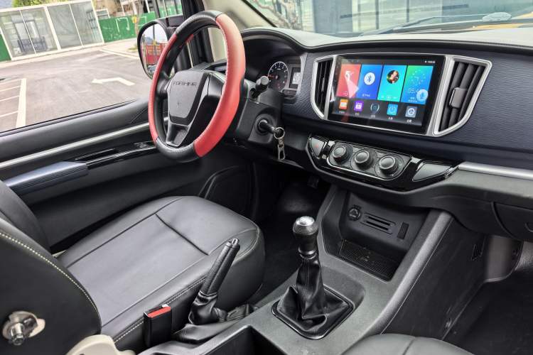 Used FORTHING Lingzhi 2022 M5L 1.6L Utility Model 7 Seats