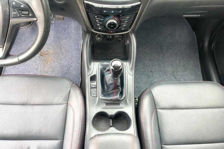 Used CHANGAN CS75 2014 2.0L Manual Luxury Version China IV Standard