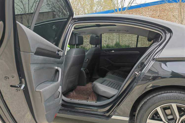 Used Volkswagen Magotan 2020 330TSI DSG Leading Model Interior 4