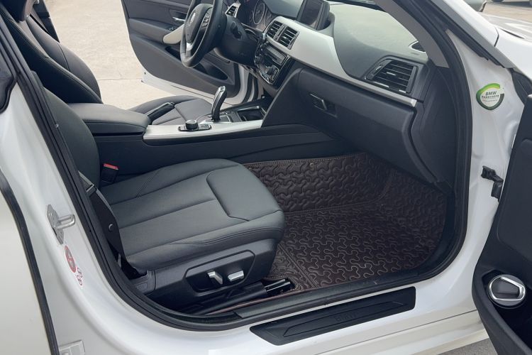 Used BMW 3 Series GT 2017 320i Sport Edition