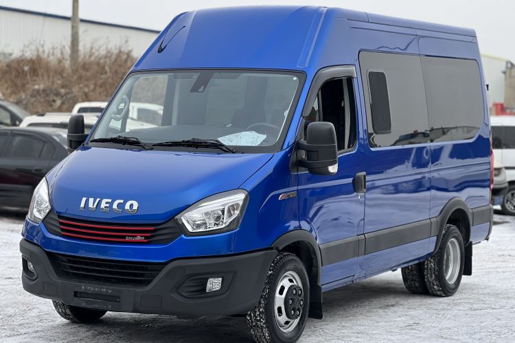 Used Iveco Eurocargo 2020 3.0T Automatic Chao Rui Long Wheelbase Short Overhang High Roof F1C