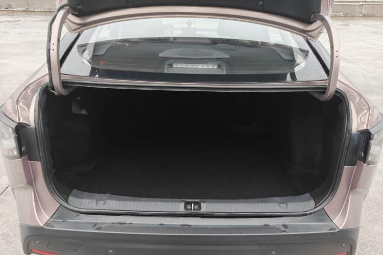 Used Toyota bZ3 2023 616 km Long-Range Premium
