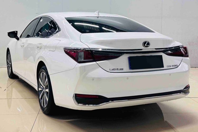 Used Lexus ES 2018 200 Excellence Edition China V Standard
