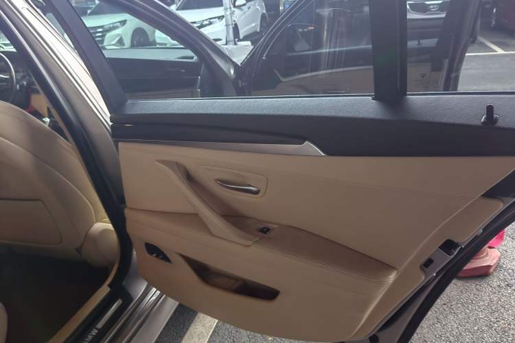 Used BMW 5 Series 2014 520Li Elegant Model