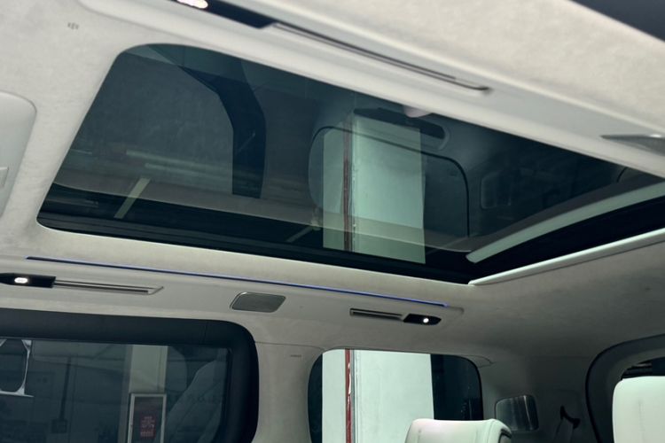 Used Volvo EM90 2025 Ultra Six-Seater