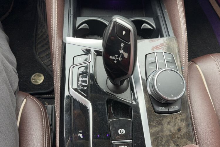 Used BMW 5 Series 2021 Restyled 530Li Leading Edition Luxury Package Gear Lever