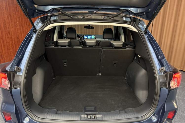 Used Ford Escape 2024 EcoBoost 245 Two-Wheel-Drive Comfort Edition