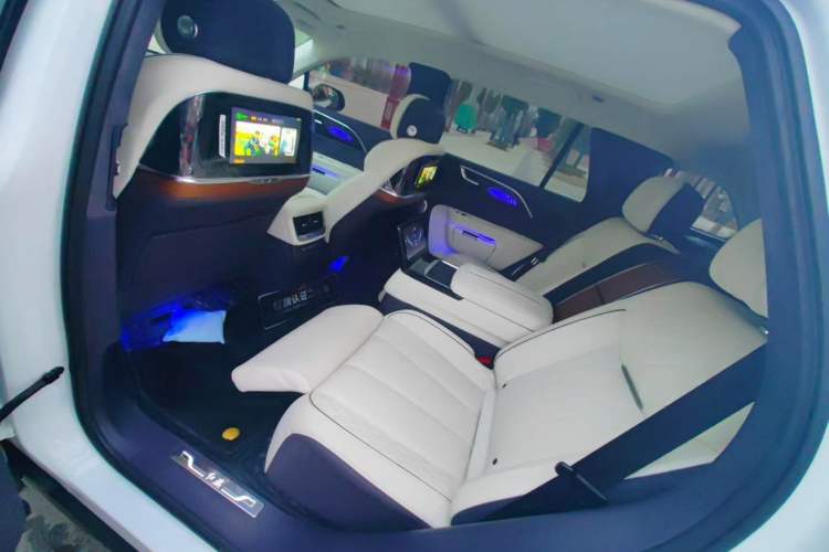 Used Hongqi E-HS9 2022 660 km Range Flagship Edition Four Seats
